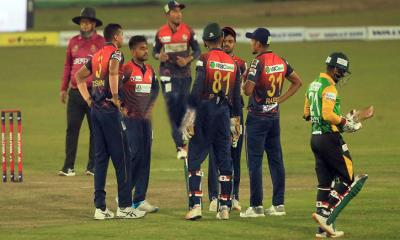 বরিশালের বিপক্ষে অল্প সংগ্রহ পেল রাজশাহী