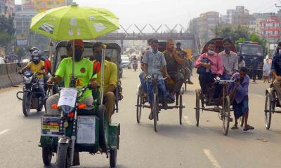 নিষিদ্ধ রিকশা দাপিয়ে বেড়াচ্ছে পুরো রাজধানী
