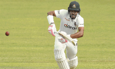 রেকর্ড গড়েই ফিরলেন শান্ত, রানের পাহাড়ে বাংলাদেশ