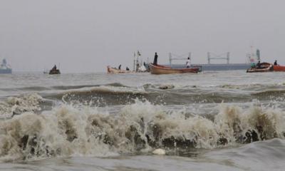 উত্তাল সাগর, চার সমুদ্র বন্দরে ৩ নম্বর সতর্কতা