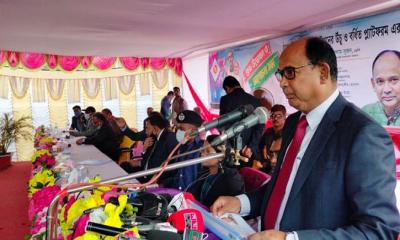 রেলওয়ের কোনো জায়গা বেহাত হতে দেব না