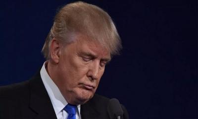 ট্রাম্পের অ্যাকাউন্ট স্থায়ীভাবে বন্ধ করে দিল টুইটার