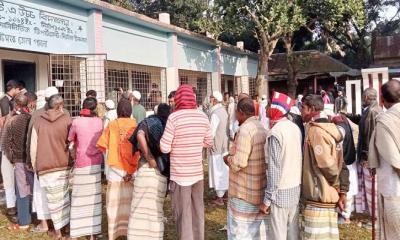 তৃতীয় ধাপে চলছে ইউপি নির্বাচনের ভোটগ্রহণ