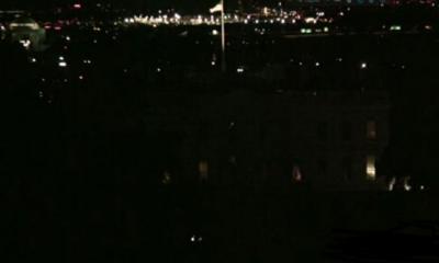 হঠাৎ বাতি নিভে গেলো ‘হোয়াইট হাউজে’