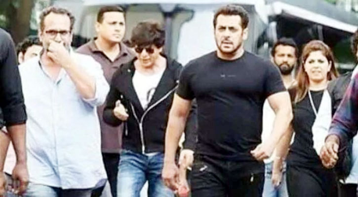 দুঃসময়ে শাহরুখের পাশে সালমান