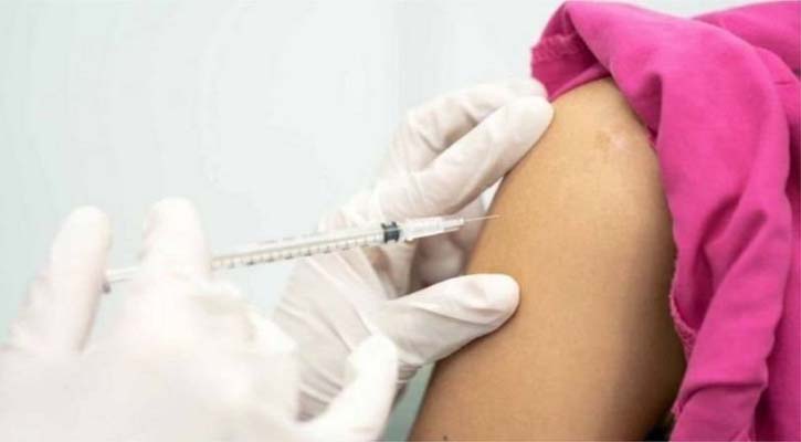 এবার করোনা টিকা নিয়ে ভারতে স্বাস্থ্যকর্মীর মৃত্যু