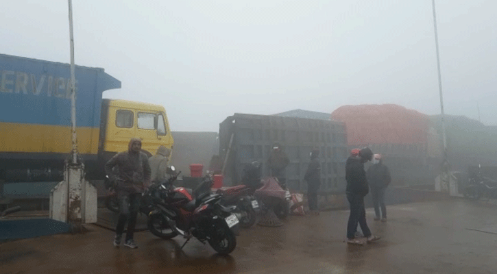 শিমুলিয়া-বাংলাবাজারে পারাপারের অপেক্ষায় ৬ শতাধিক যানবাহন