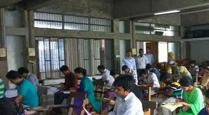 ৪১তম বিসিএসের প্রিলিমিনারি পরীক্ষা চলছে