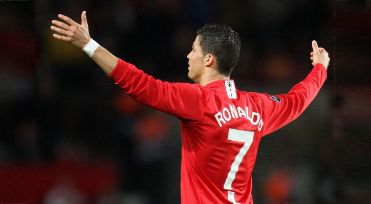 রোনালদো আসার খবরেই ম্যানইউর রেকর্ড 