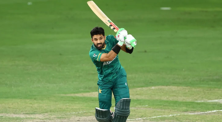 ছক্কা মেরেই রিজওয়ানের বিশ্বরেকর্ড