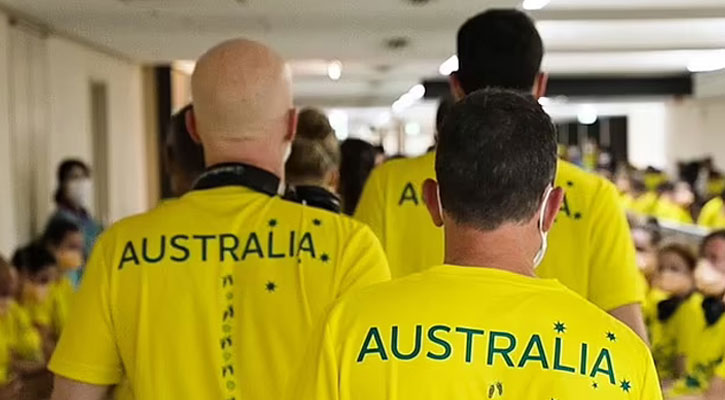 হোটেলে বমি ও ভাঙচুর চালালেন অস্ট্রেলিয়ার খেলোয়াড়রা