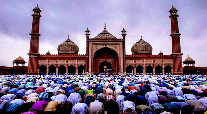 জুমার দিনের ফজিলত ও আমল