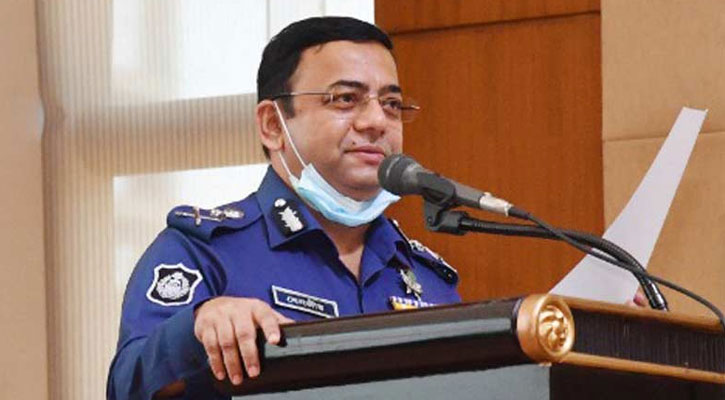 পুলিশ আত্মীয়ের মতো মানুষের পাশে দাঁড়িয়েছে