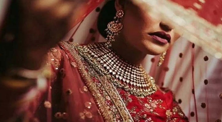 বিয়ের রাতেই শ্বশুরবাড়ি থেকে পালালেন নববধূ