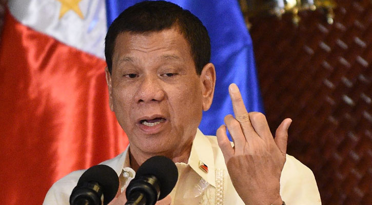 ভ্যাকসিন নেয়ার জন্য সবাইকে হুমকি দিচ্ছেন: দুতের্তে