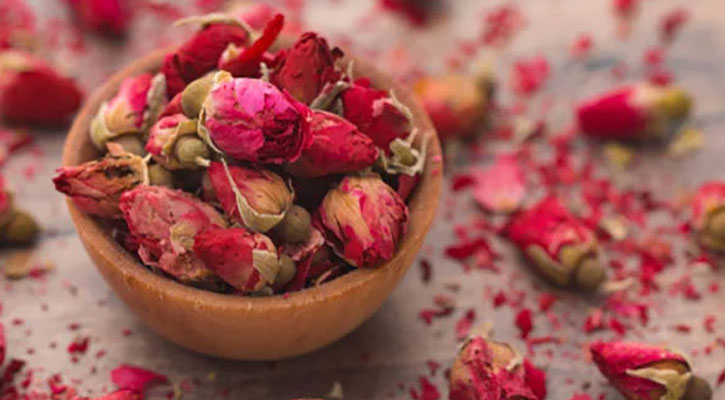 শুকনো গোলাপের পাপড়ির রয়েছে ১০ ওষুধি গুণ