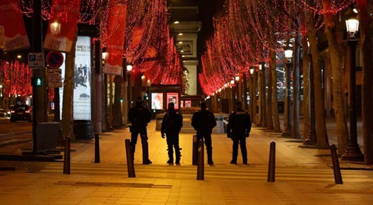 আজ থেকে ফ্রান্সের বিভিন্ন অঞ্চলে কারফিউ জোরদার হচ্ছে