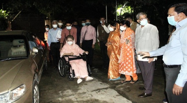 বাসায় ফিরেছেন খালেদা, তবে এখনও পুরোপুরি সুস্থ নন