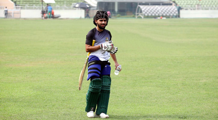 বঙ্গবন্ধু টি-টোয়েন্টি কাপ থেকে ছিটকে গেলেন মুমিনুল