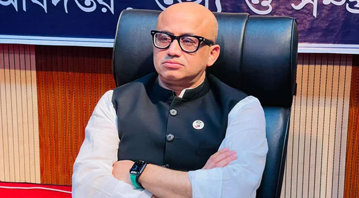 টিকিট হাতে দুবাই বিমানবন্দরে মুরাদ