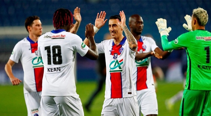 শেষ মুহূর্তের জয়ে ফাইনালে পিএসজি