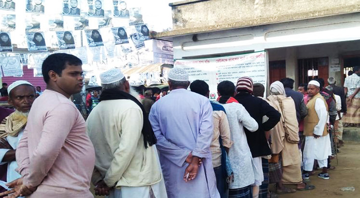 মামার পরিবর্তে ভোট দিতে গিয়ে ভাগনে গ্রেপ্তার