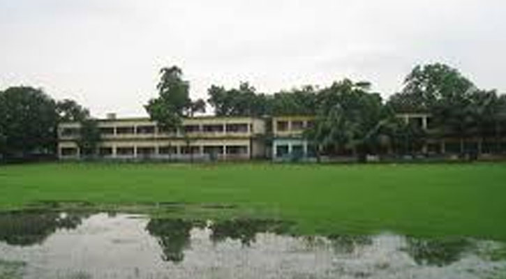 চাকরি বাঁচাতে দুই শিক্ষকের কাণ্ড