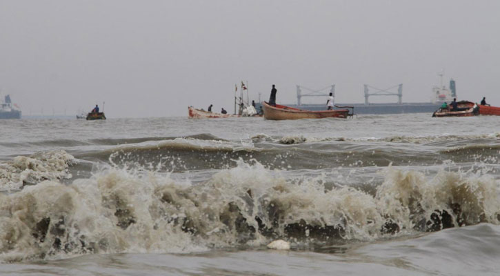 উত্তাল সাগর, চার সমুদ্র বন্দরে ৩ নম্বর সতর্কতা
