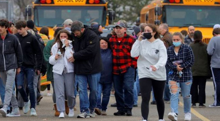 যুক্তরাষ্ট্রের স্কুলে বন্দুকধারীর হামলা, নিহত ৩ শিক্ষার্থী