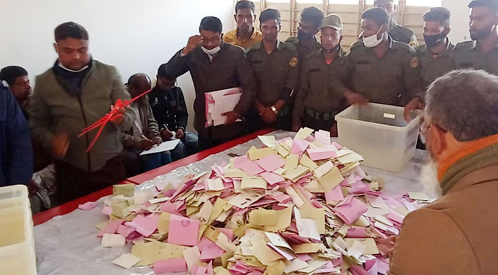 ইউপি নির্বাচন : ভোটগ্রহণ শেষে চলছে গণনা