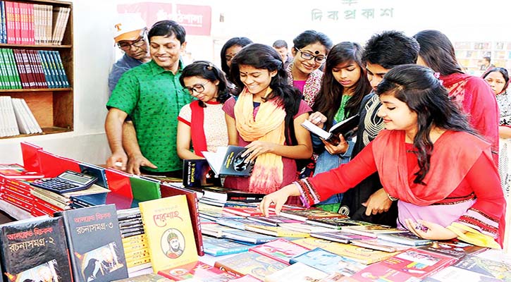 বইমেলা হচ্ছে সময়মতোই, মানতে হবে কঠোর স্বাস্থ্যবিধি 