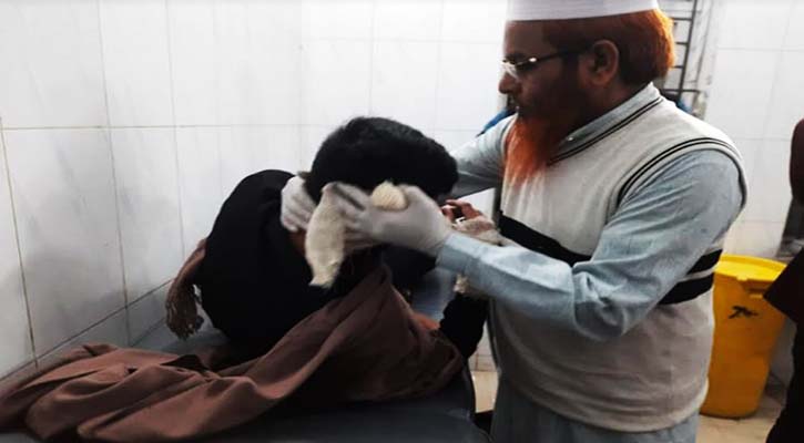 নৌকা সমর্থকদের উপর স্বতন্ত্র প্রার্থীর সমর্থকদের হামলা, গুলিবিদ্ধ ১ 