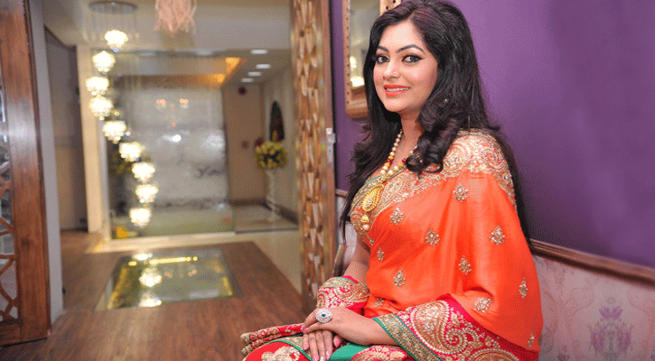 শিল্পীদের অনুদানের টাকায় নয়, কাজ করে বাঁচানোর চেষ্টা করব : নিপুণ