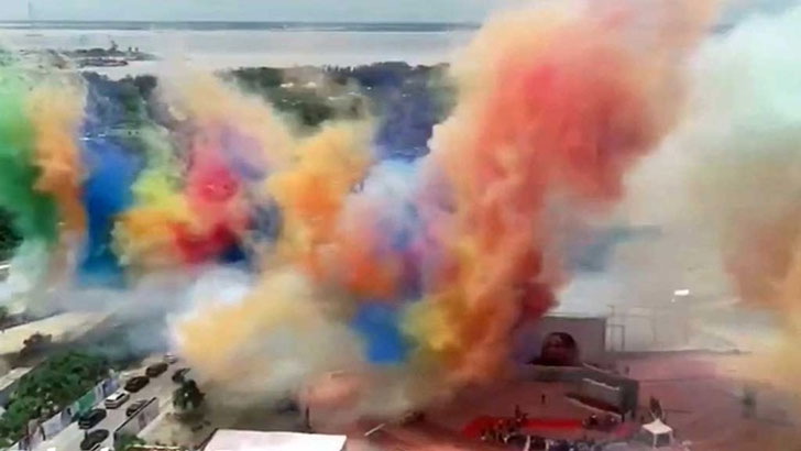 বর্ণিল উৎসবে খুললো স্বপ্নের দ্বার