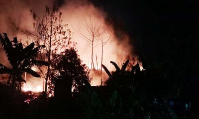 রোহিঙ্গা ক্যাম্পে আবারও আগুন