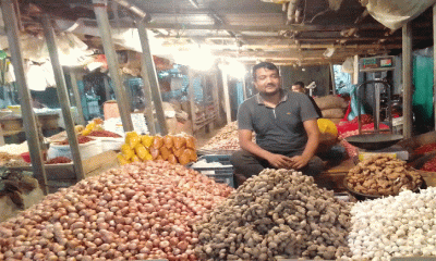 হিলিতে কমেছে পেঁয়াজের দাম