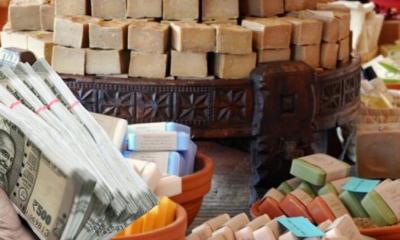 পেটের দায়ে সাবান বিক্রি করছেন জনপ্রিয় অভিনেত্রী ঐশ্বরিয়া