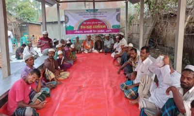 ৩০০ কৃষককে ইফতার করালেন মাশরাফি