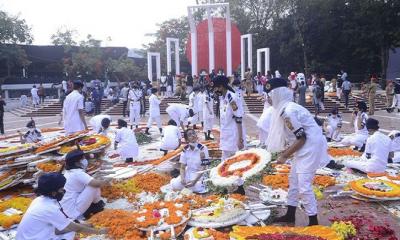 ভাষা শহীদদের প্রতি শ্রদ্ধা জানালো জাতি