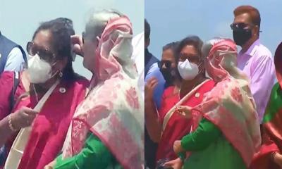 বাঙালি মা-মেয়ের চুল বাঁধার গল্প (ভিডিও)