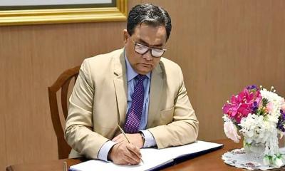 মৃত বঙ্গবন্ধু জীবিত বঙ্গবন্ধুর চেয়ে শক্তিশালী