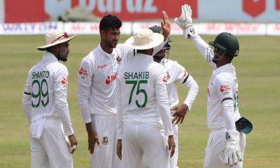 নাঈমের আঘাতে প্রথম সেশনে স্বস্তিতে বাংলাদেশ