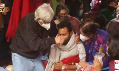 কথা রাখল শিক্ষার্থীরা, ভাঙলেন অনশন