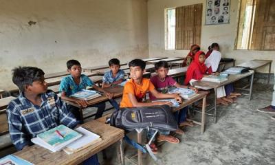 প্রাথমিক বিদ্যালয় পরিদর্শনে গিয়ে অবাক ইউএনও