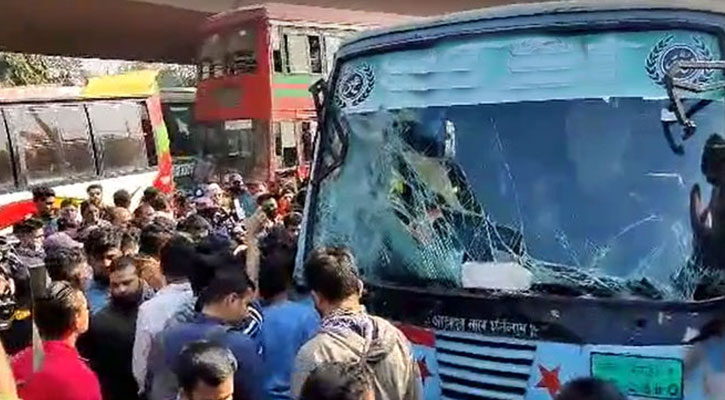 রাজধানীতে বাসচাপায় দুই পথচারী নিহত