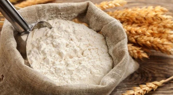 ‘গায়ের জামাকাপড় বেচে হলেও সস্তায় আটা খাওয়াবো’ 