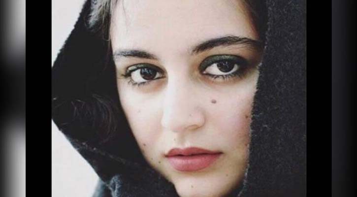 Puflanadigan sharlar bilan shishiriladigan fetish jinsiy aloqa