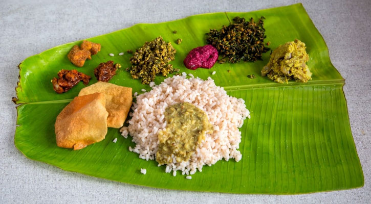 কলাপাতায় খাবার খাওয়ার যত উপকারিতা