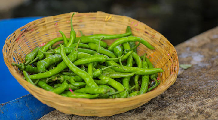 প্রতিদিন কাঁচা মরিচ খাওয়ায় যত উপকারিতা