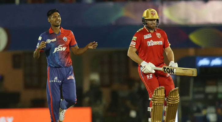 উইকেটের দেখা পেলেন মোস্তাফিজ, জিতলো দলও